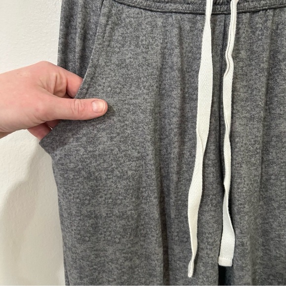 Born Women’s Gray Charcoal Jogger Sweatpants Drawstring Front Tie Size Medium - Picture 3 of 6